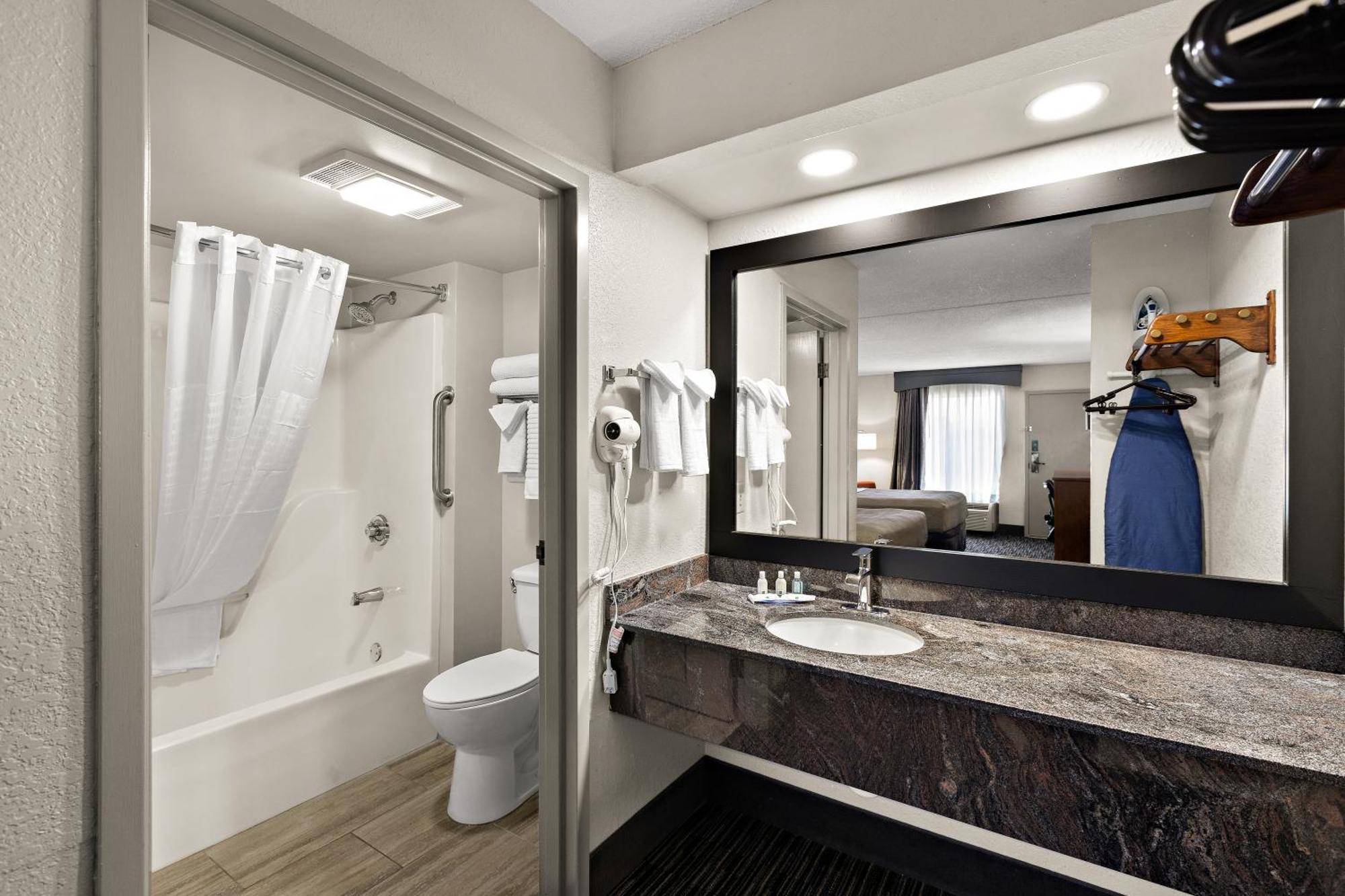 Quality Inn Дэндридж Экстерьер фото