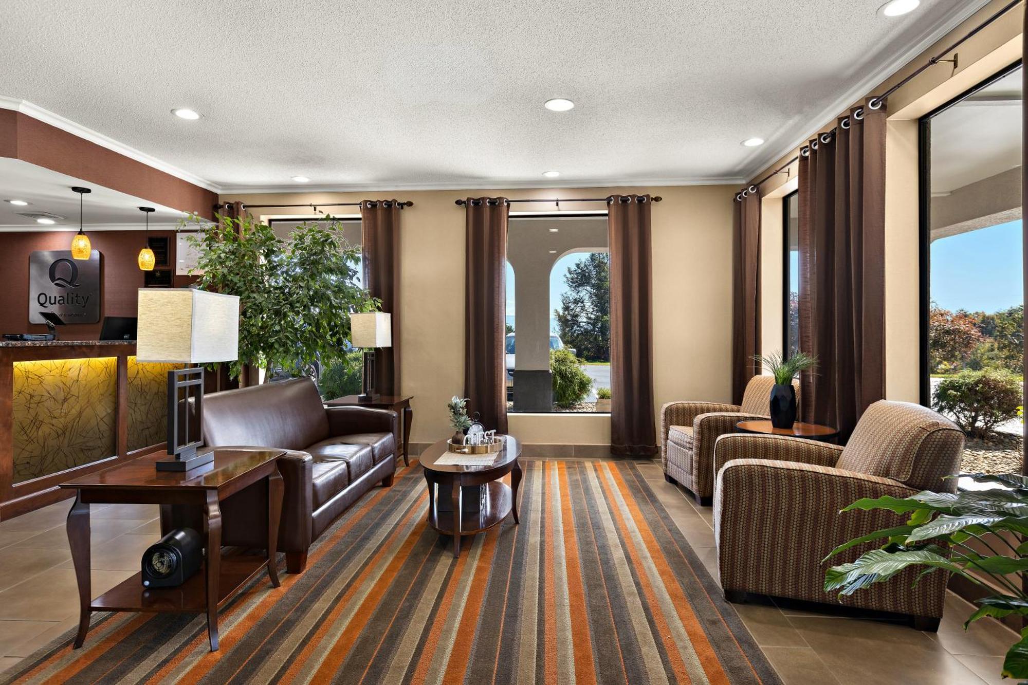 Quality Inn Дэндридж Экстерьер фото